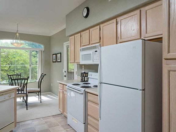 5th image of 7050 E Sunrise Dr