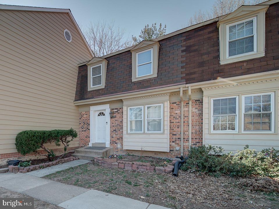 1st image of 717 Birch Ct