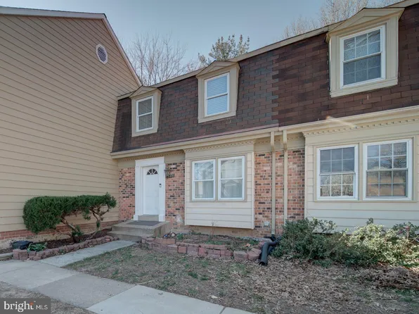 717 Birch Ct, Herndon, VA 20170