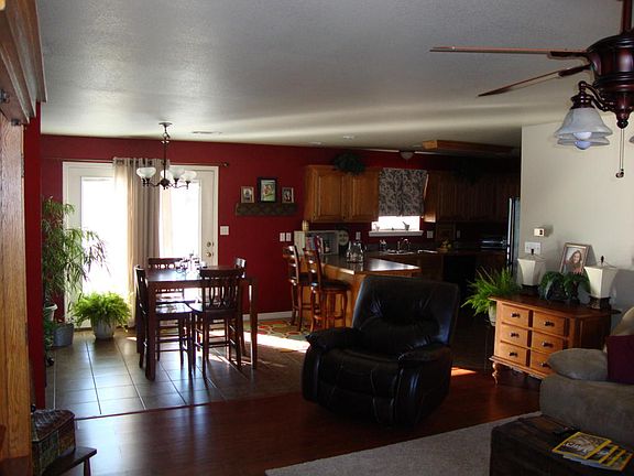 4th image of 50 Bentwood Ct