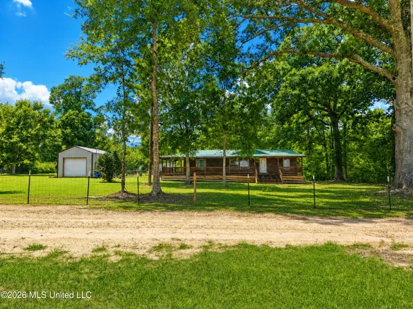 72 Mitchell Baughman Rd, Poplarville, MS 39470