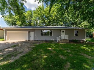 508 E 4th St, Crooks, SD 57020