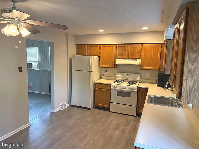121 National Ave #IST FL — Photo 7