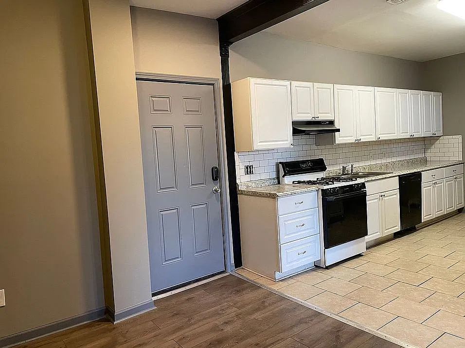 4031 Wesson St — Photo 1