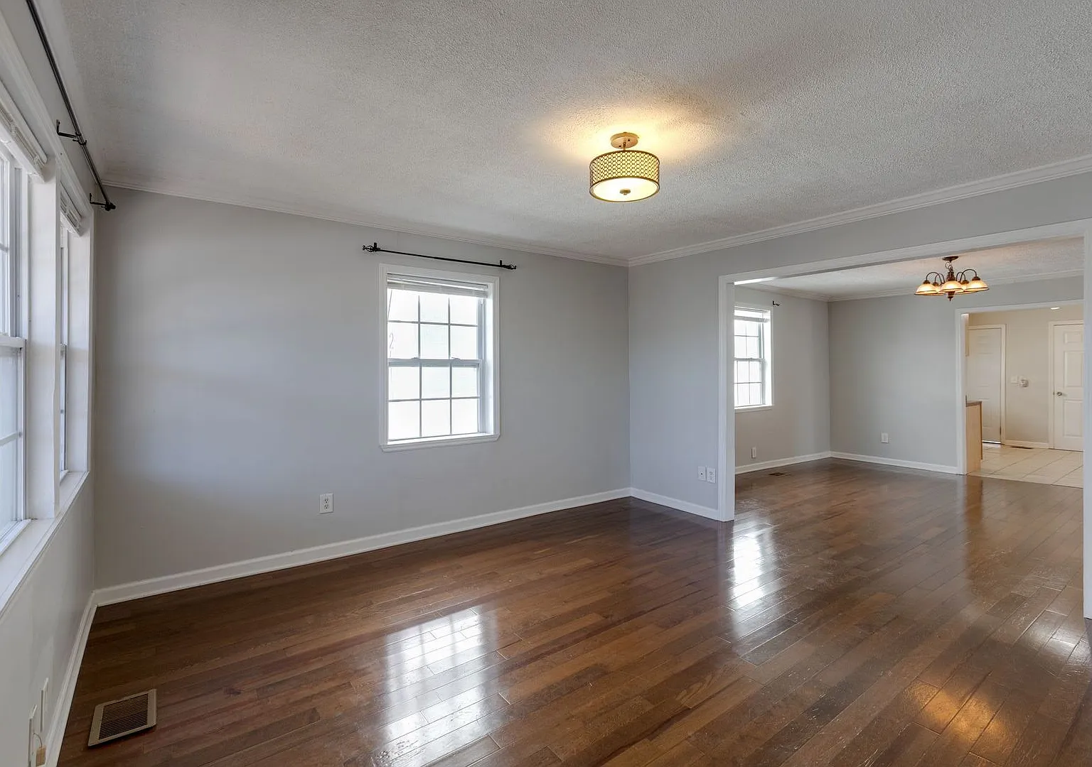 Awesome 3BR/2BA home in the highly desirable East Nashville neighborhood! — Photo 4