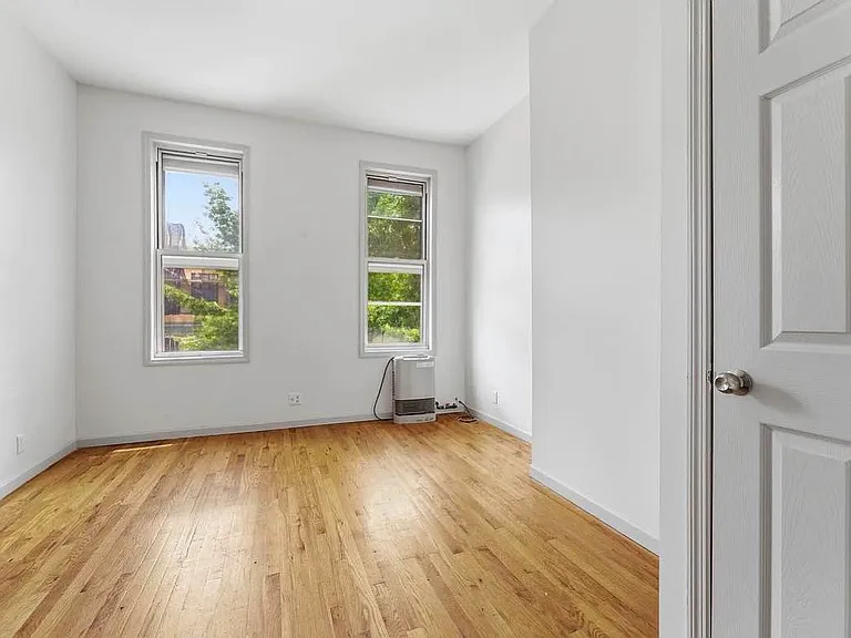 169 Troutman St #2L — Photo 5