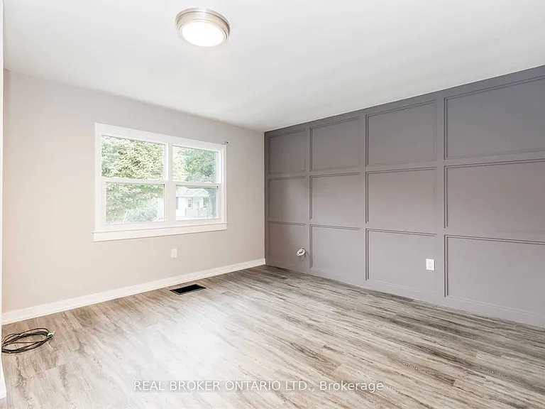 156 Clapperton St — Photo 11