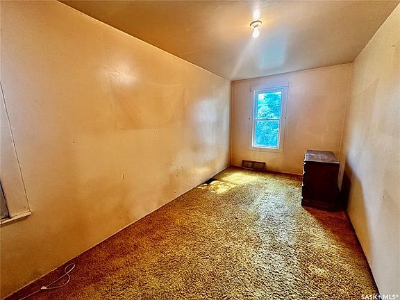 5th image of 262 Third AVENUE N
