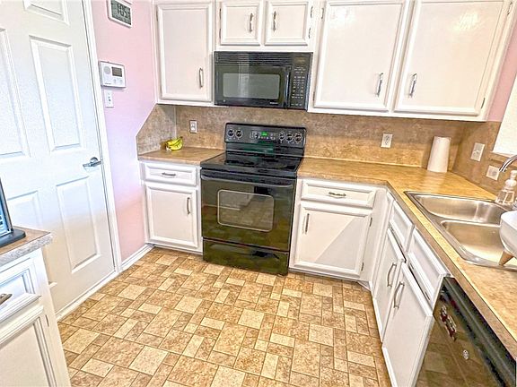 2nd image of 2809 Curtis Dr