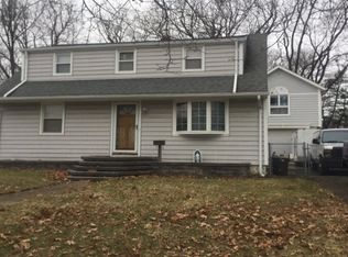 18 Farmingdale Ave, Bloomfield, NJ 07003