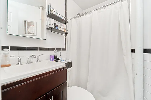 Rented by Living New York | media 16