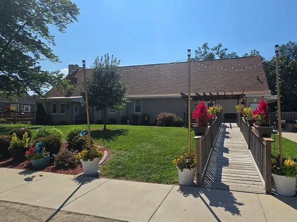 2020 Cole St, East Peoria, IL 61611