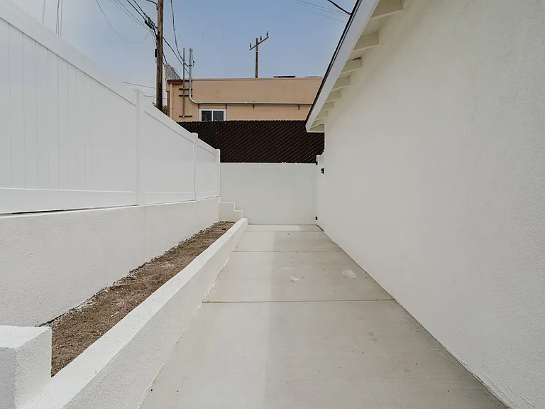 7730 Wyngate St — Photo 4