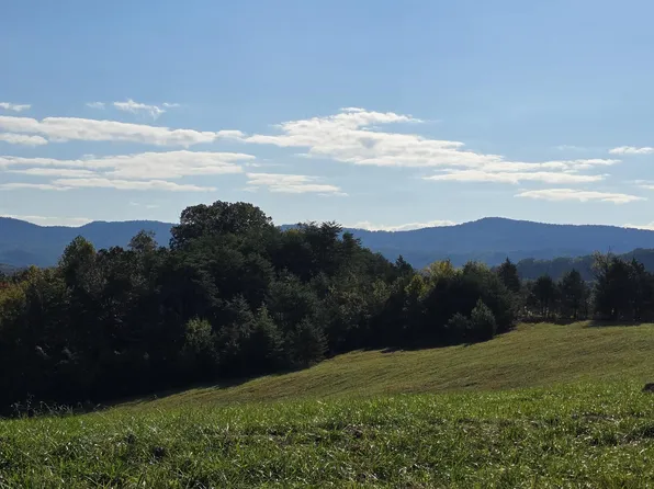 3013 Norcross Rd, Maryville, TN 37803