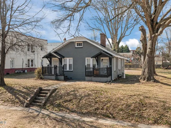 204 W Holt St, Burlington, NC 27217