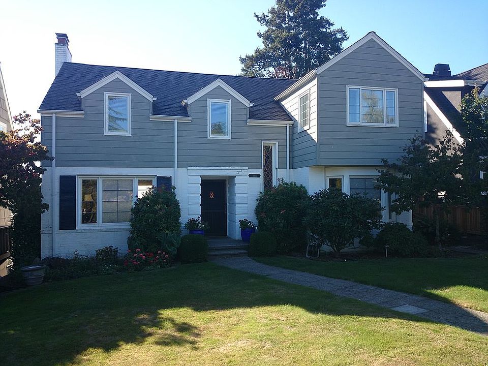 2nd image of 3841 43rd Ave NE
