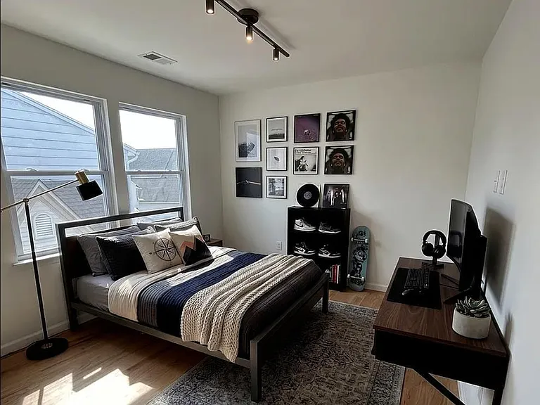 416 Catherine St — Photo 9