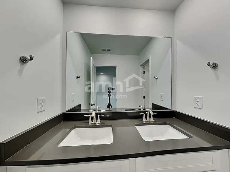 90 Spruce Cir — Photo 21