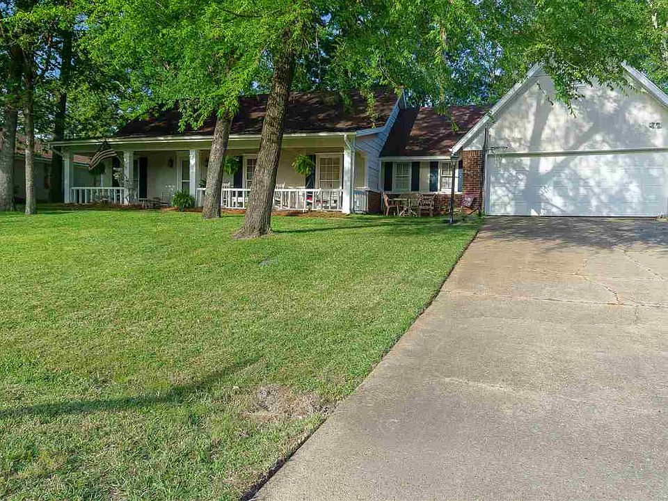 1st image of 253 Bay Park Dr