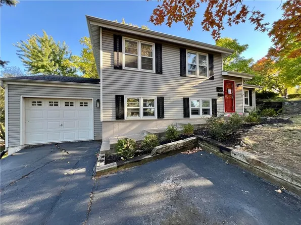 5073 Outlook Rd, Mission, KS 66202