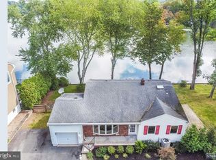 191 Lakeshore Dr, Oakland, NJ 07436