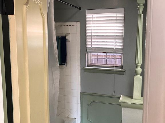 Hallway full bathroom