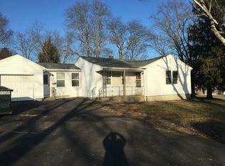 44 Lepes Rd, Somerset, MA 02726