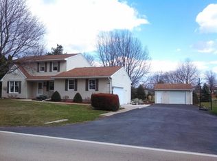 1606 Reno Rd, Sterling, IL 61081