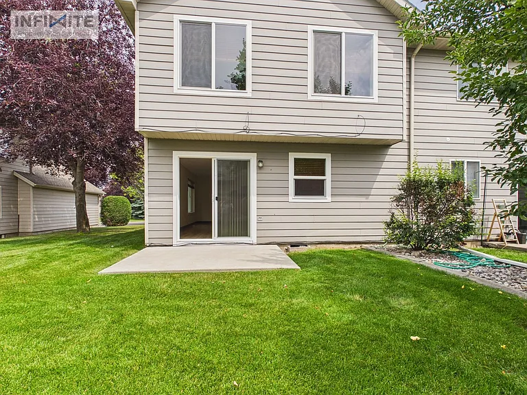 325 Michael Grove Ave #D — Photo 1