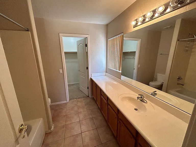 13026 W Modesto Dr — Photo 17