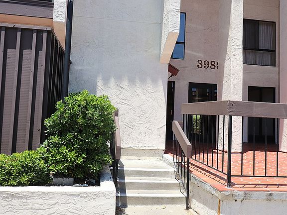 3rd image of 39887 Cedar Blvd Unit 250