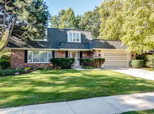 7208 Grand Ave, Downers Grove, IL 60516