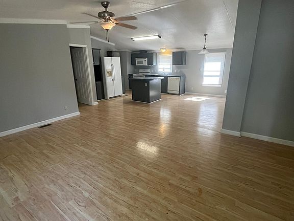 3rd image of 5051 Angelina Dr