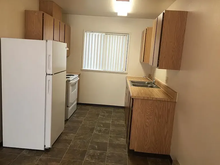 420 S Hill Rd — Photo 8