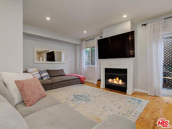 4th image of 4312 Tujunga Ave APT 2