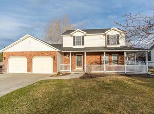 2390 Clover Ln, Blackfoot, ID 83221