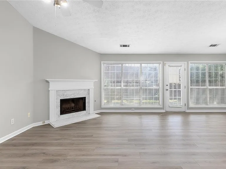 2110 Racquet Club Cir — Photo 7