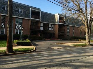 136 Centennial Ave APT 206, Sewickley, PA