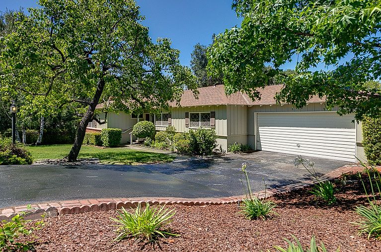 1st image of 4737 Palm Dr