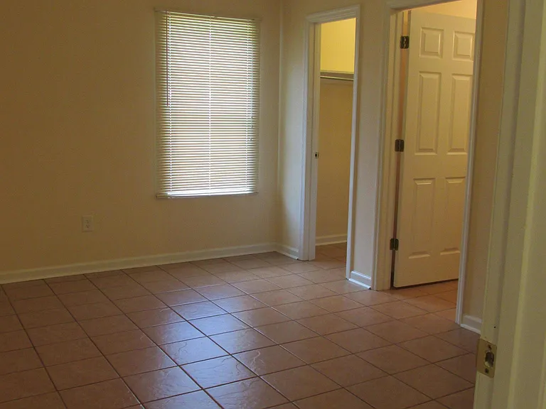 247 Hereford Cir #A — Photo 9
