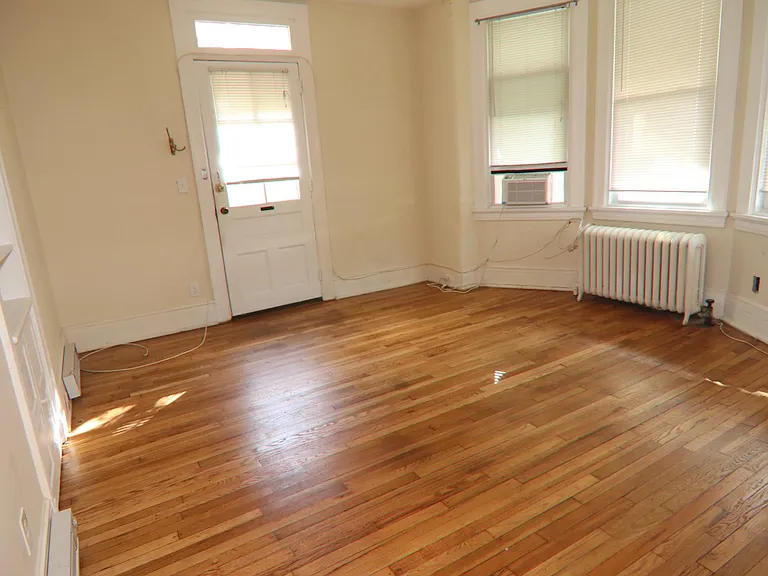 4204 Roland Ave #1 — Photo 5