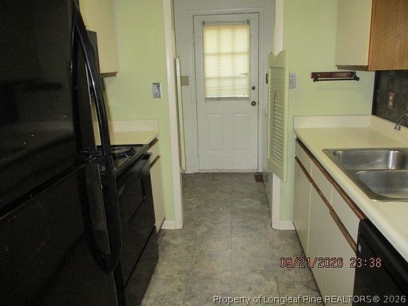 11th image of 128 Villa Dr