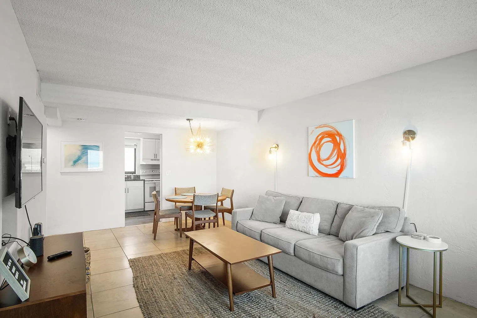 2 bed, 1.5 bath, 1054 sqft, $3,518 — Photo 3