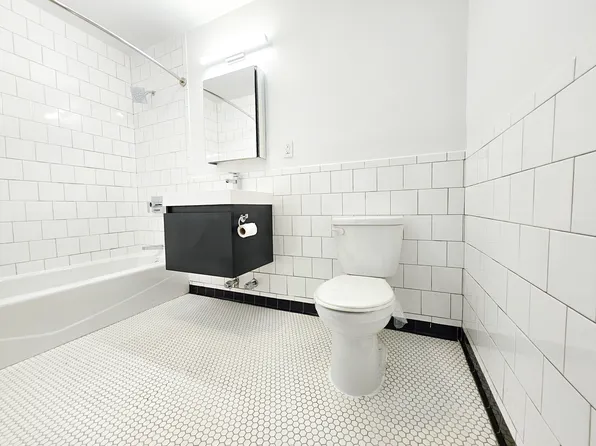 275 South Street image 4 of 17