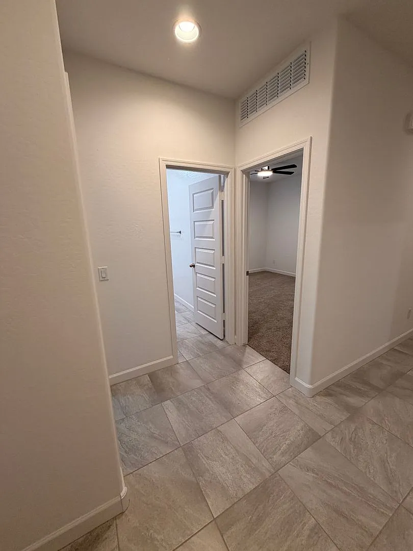 New Build 4-Bed 3-Bath Available for Rent! — Photo 4