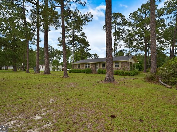 2nd image of 50 Wallace Cir