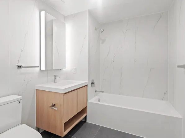 1054 41st Street image 9 of 10