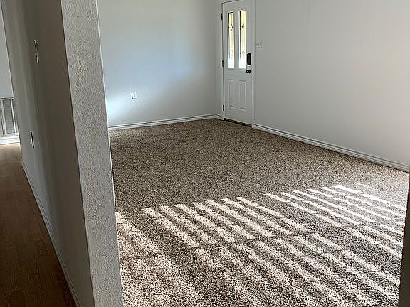 4th image of 690 E Kitchen Dr