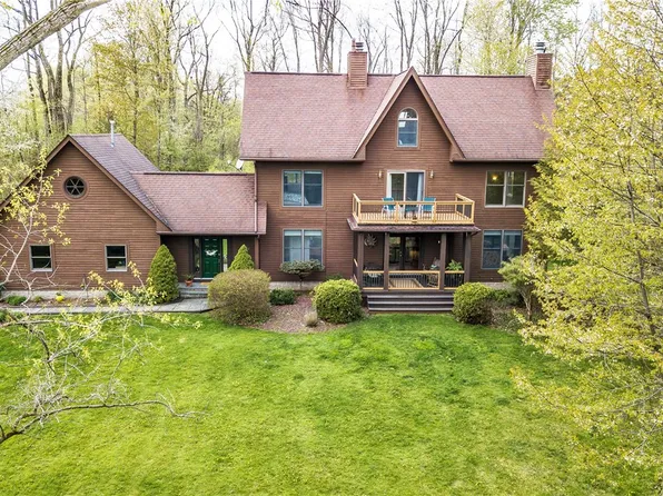 5 Birchstone Hill Rd, Rush, NY 14543