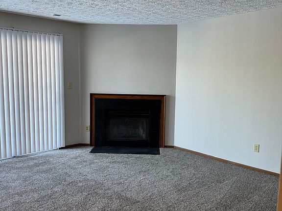 3rd image of 6600 Reflections Dr APT B